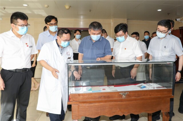 国家中医药管理局调研考察湖南中医药大学第一附属医院