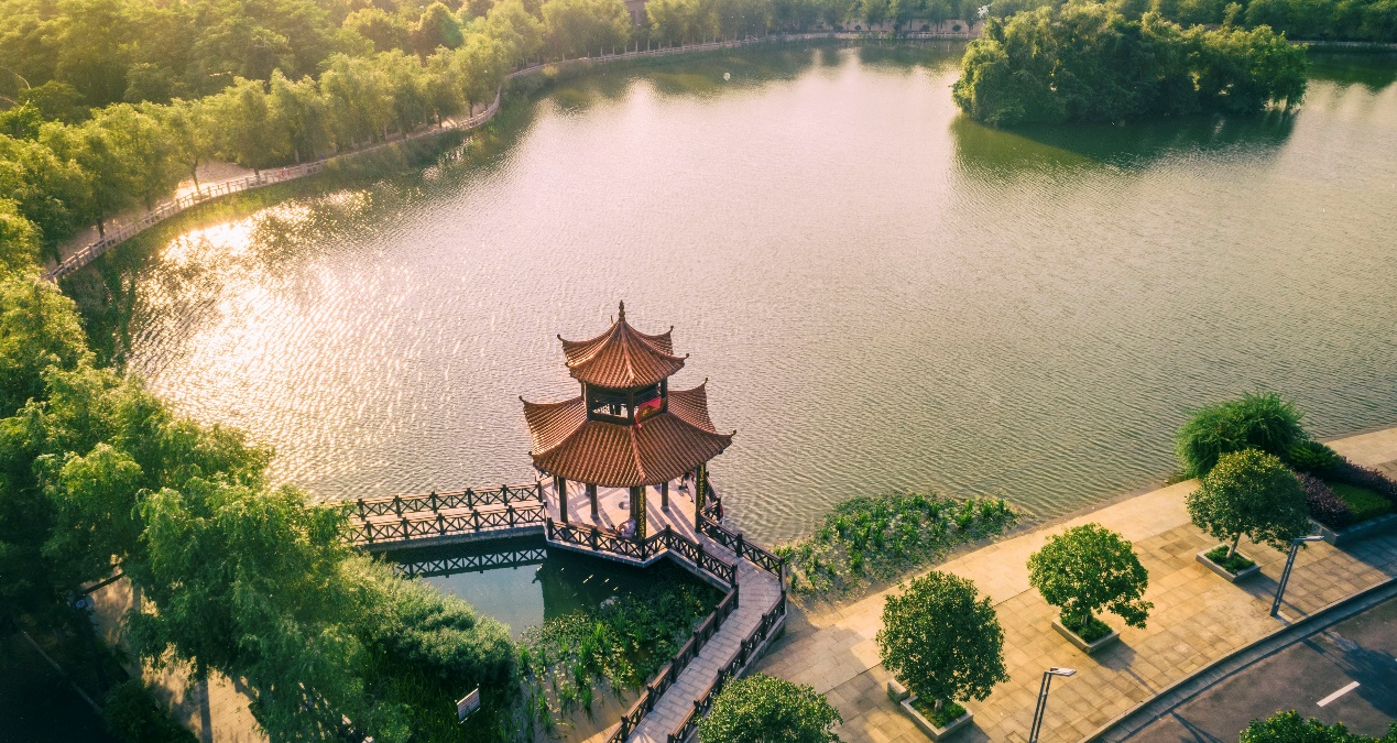 中流击水 “医”脉相传——记2024年全国教育系统先进集体湖南中医药大学中医学院_fororder_图片5 中流击水 “医”脉相传——记2024年全国教育系统先进集体湖南中医药大学中医学院_fororder_图片5