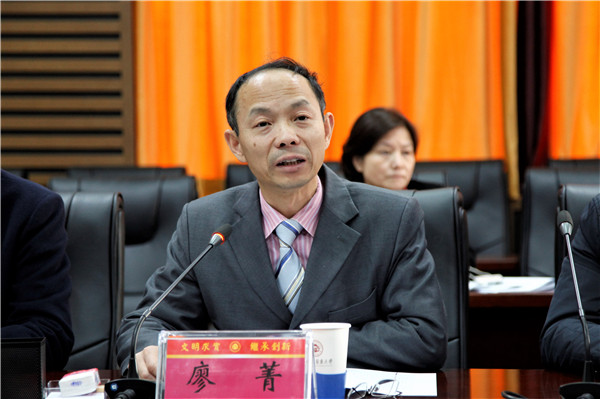 我校迎接"省高校先进党校"评审组专家一行