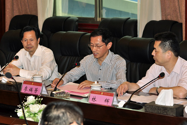 来自广东,广西,福建,江西,海南,贵州,四川和香港,澳门兄弟院校的办公