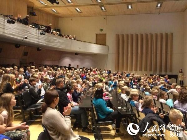 湖南中医药大学传统功法巡演团北欧行获好评【3】